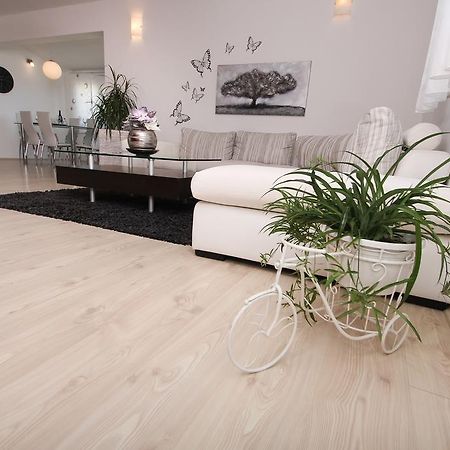 Apartment Lara Kaštel Novi Extérieur photo