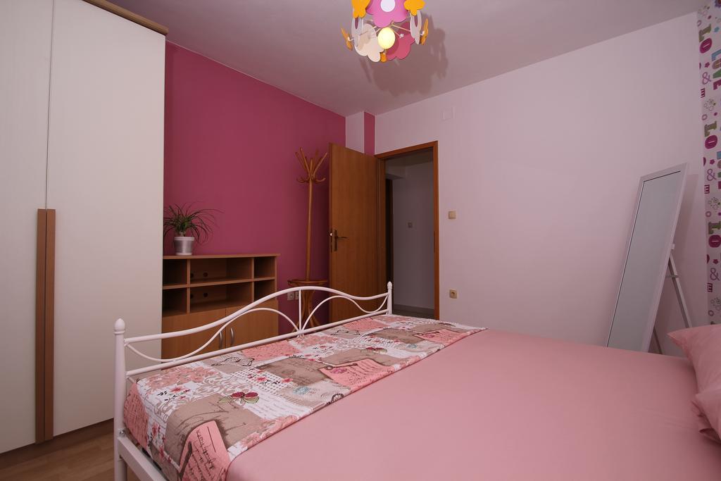 Apartment Lara Kaštel Novi Extérieur photo