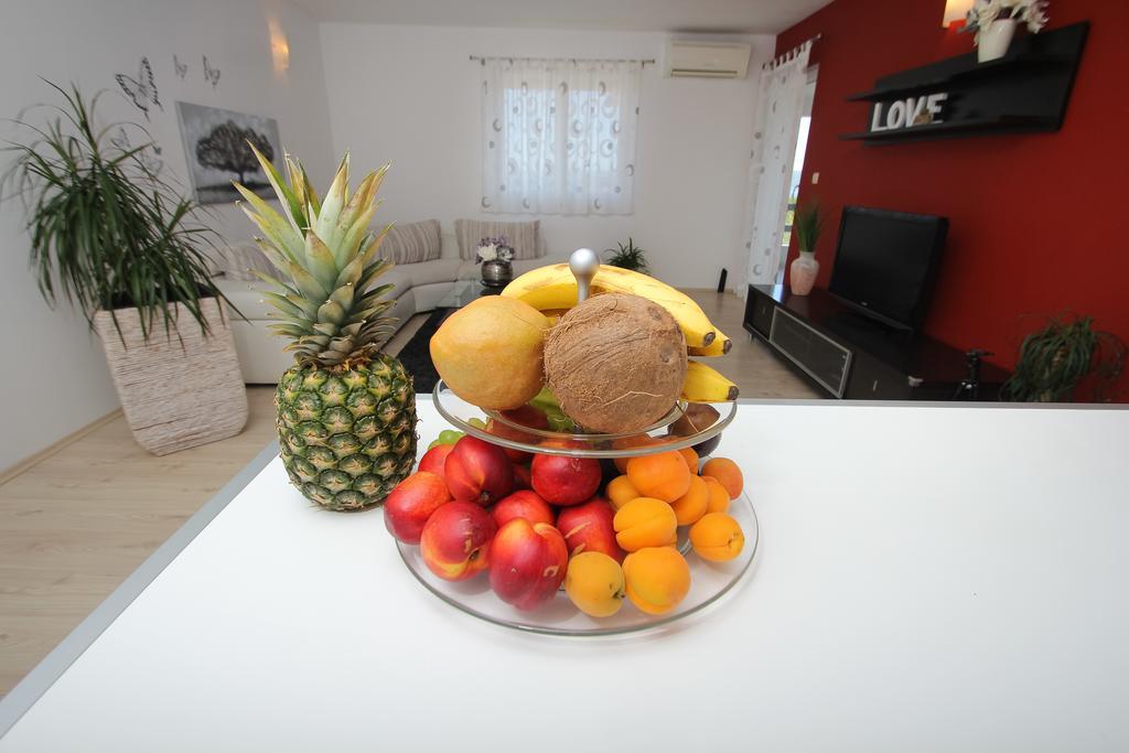 Apartment Lara Kaštel Novi Extérieur photo