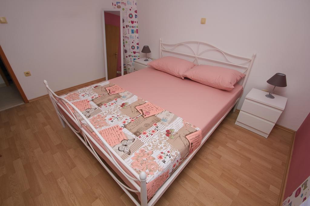 Apartment Lara Kaštel Novi Extérieur photo