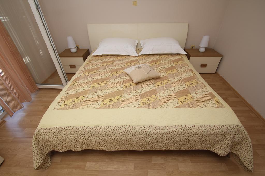Apartment Lara Kaštel Novi Extérieur photo