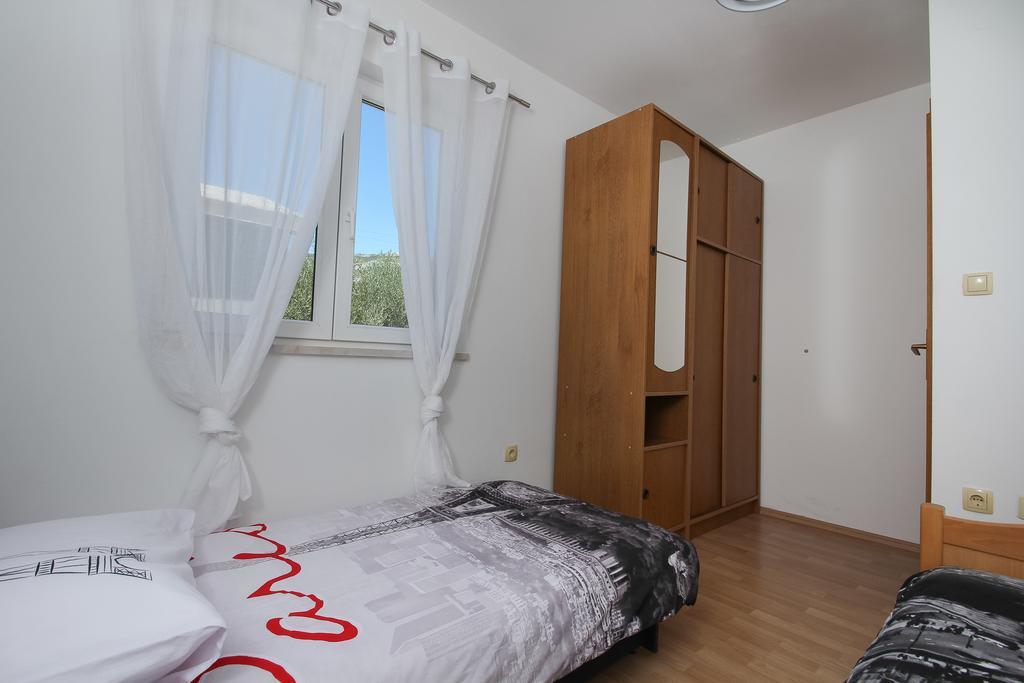 Apartment Lara Kaštel Novi Extérieur photo